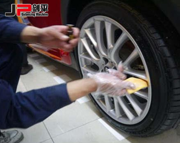 輪轂平衡機 輪轂平衡機